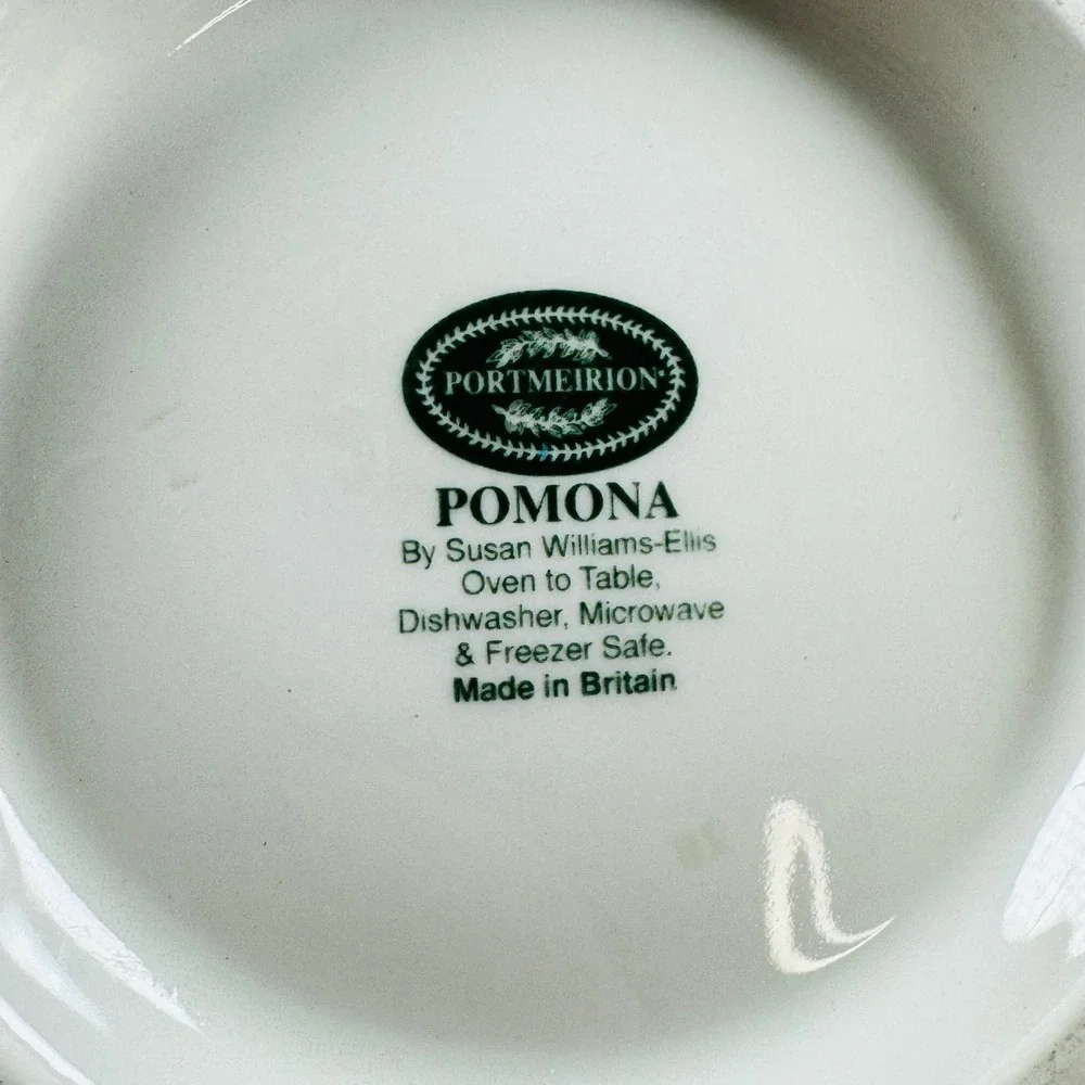 Portmeirion Pomona The Red Currant Teapot Susan Williams-Ellis Made in Britain